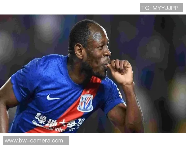 有没有足球球星佩戴带灯装备的情况探索及其影响分析